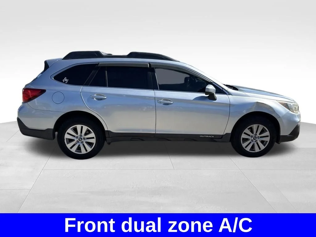 Used 2018 Silver Subaru 2.5i Premium image 8
