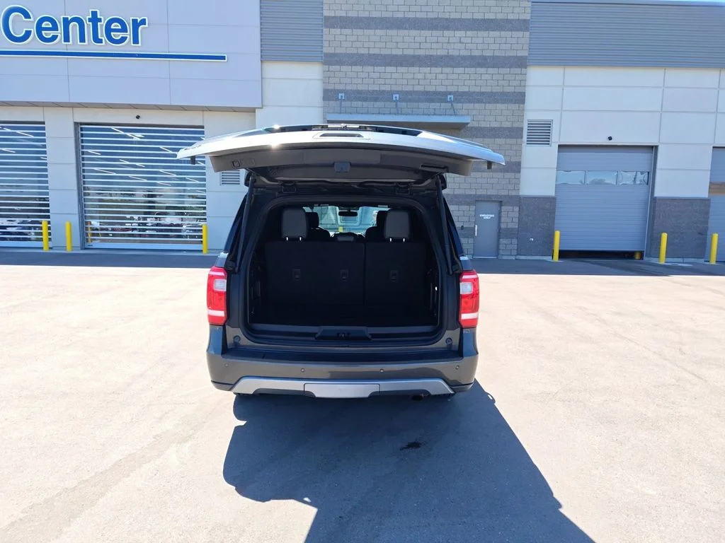 Used 2019 Gray Ford XLT image 16