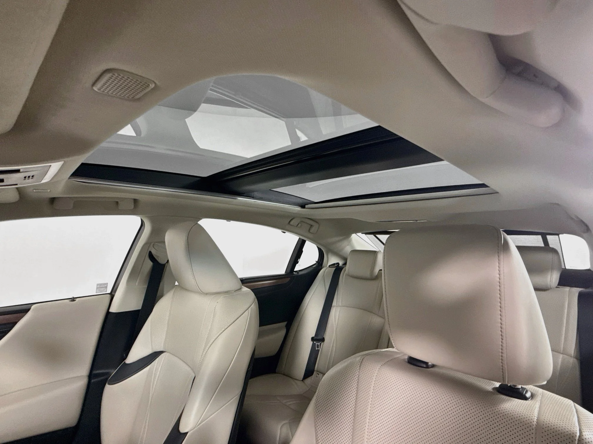 Certified Used 2025 Eminent White Pearl Lexus 350 Ultra Luxury image 14