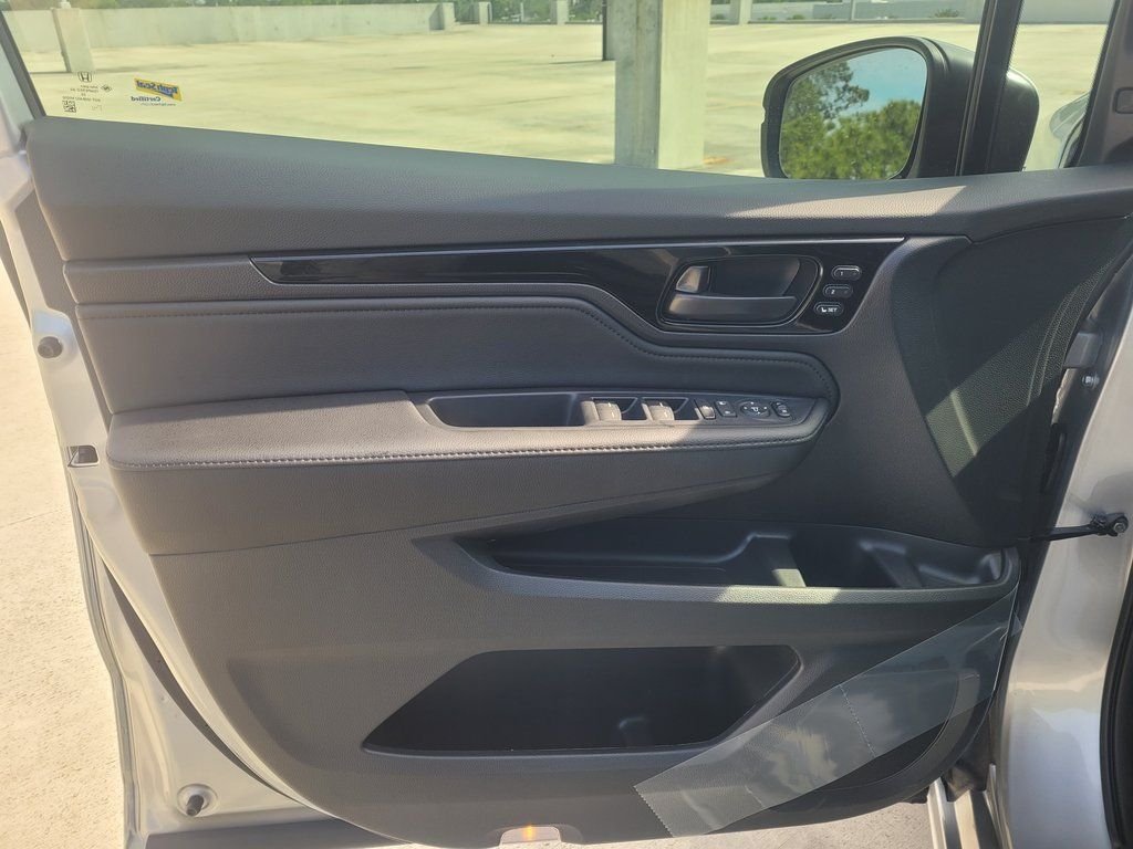 2026 Honda Odyssey Touring - Photo 17