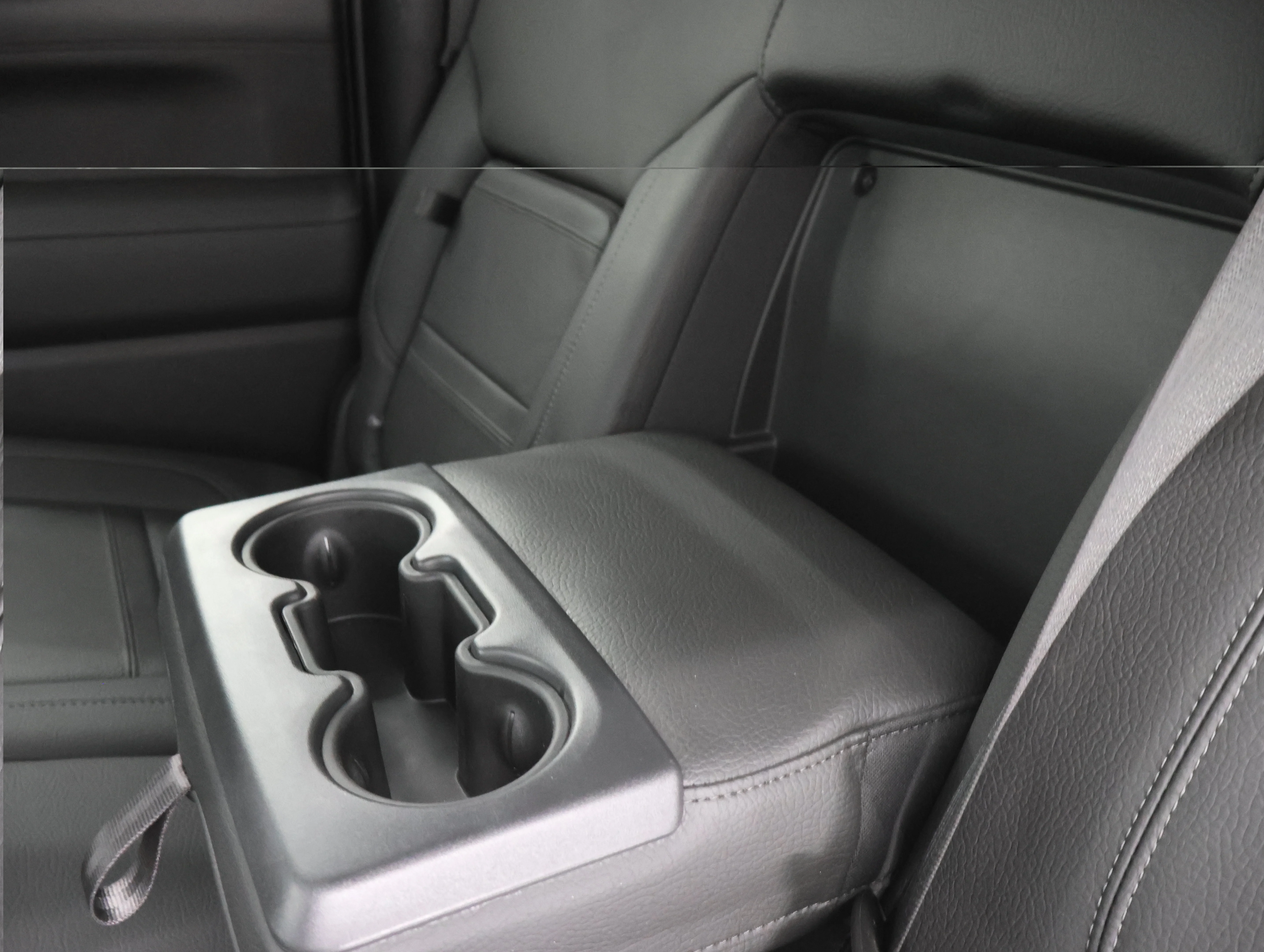 Used 2022 White Frost Tricoat GMC Denali image 39