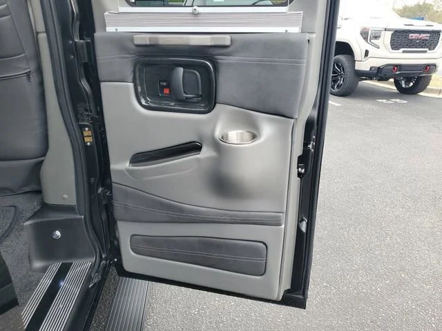 Used 2024 Onyx Black GMC Work Van image 24