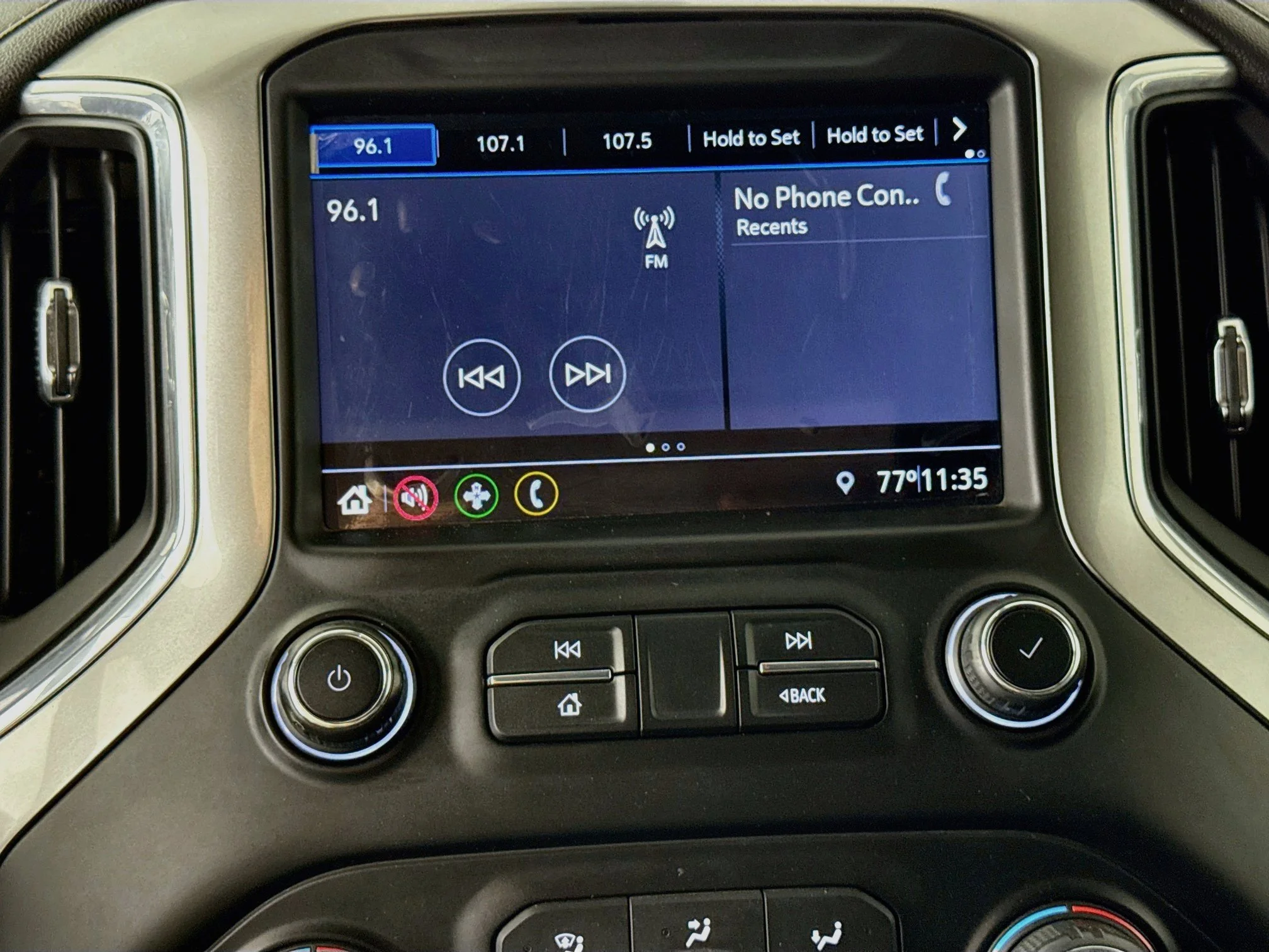 Used 2020 BLACK Chevrolet LT image 17