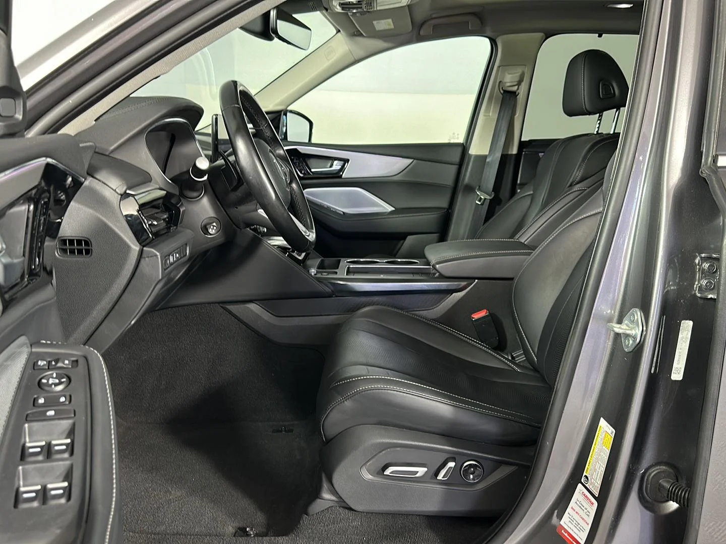 Used 2025 Liquid Carbon Metallic Acura SH-AWD w/Tech image 5