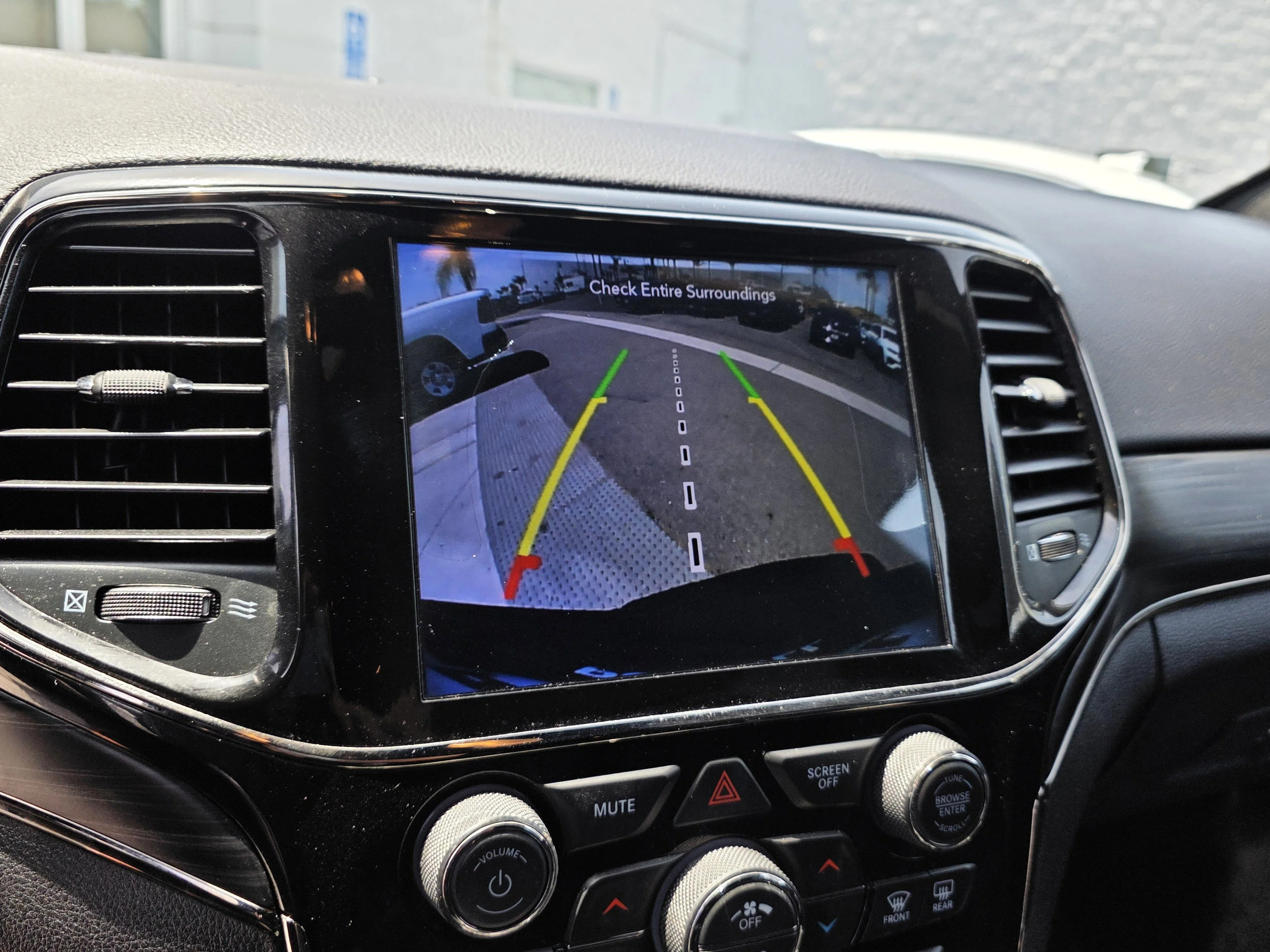 Used 2020 Diamond Black Jeep Limited image 16