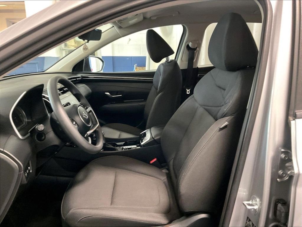 Used 2023 Silver Hyundai SEL image 10