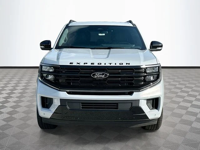 New 2026 Silver Metallic Ford Platinum image 2