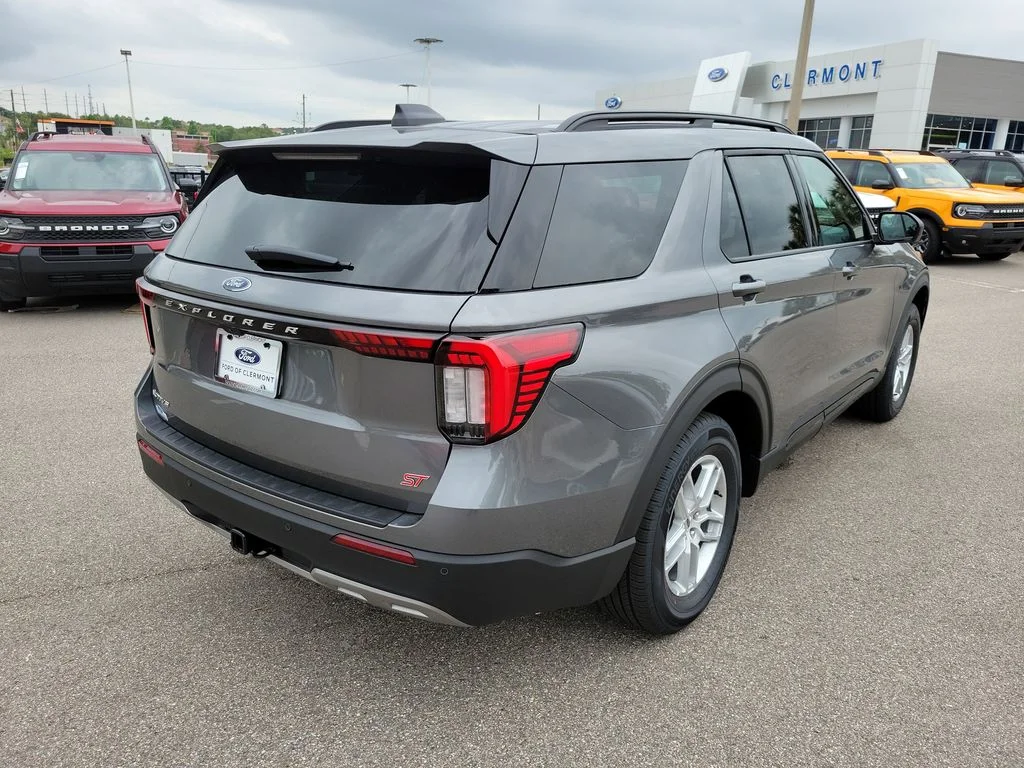 New 2026 Carbonized Gray Metallic Ford Active image 5