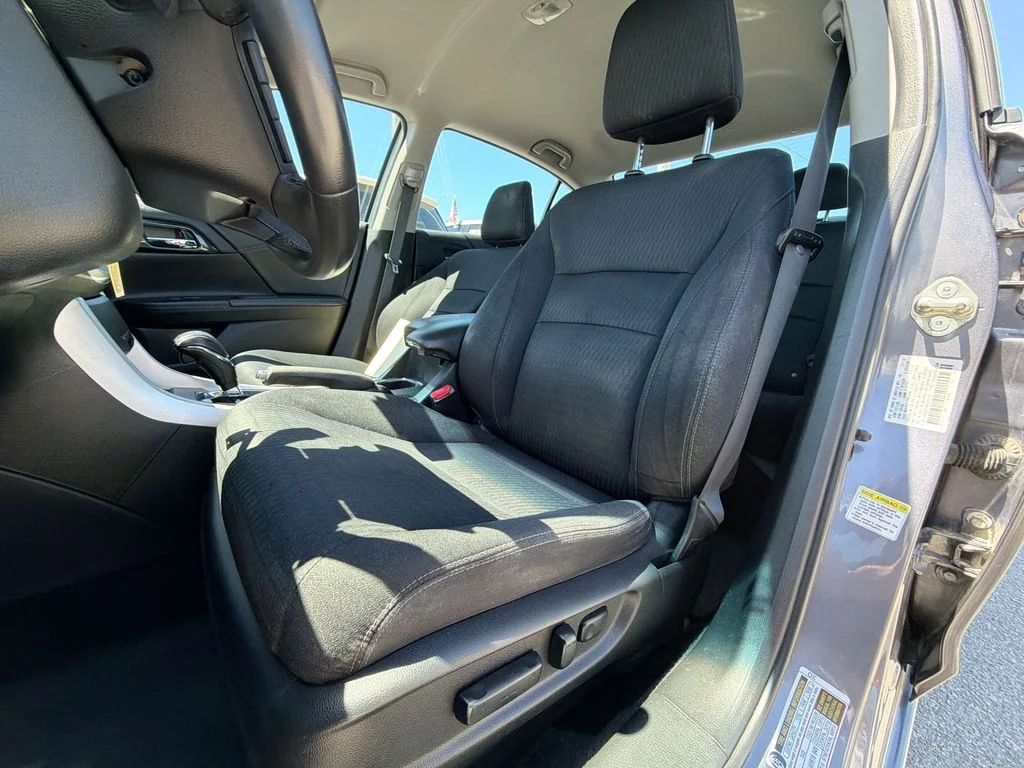 Used 2015  Honda Sport image 23