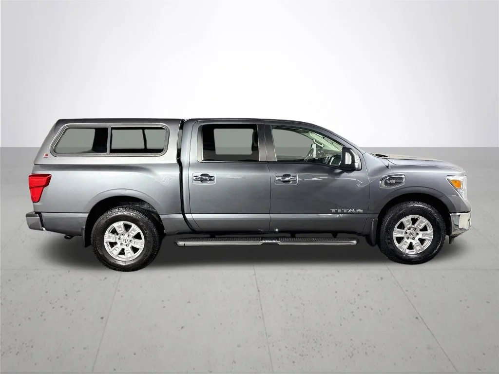 Used 2017 Gray Nissan SV image 5