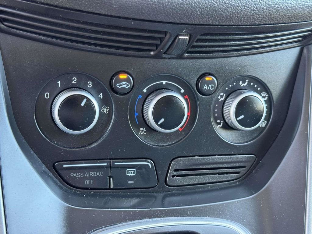 Used 2013 Gray Ford SE image 5