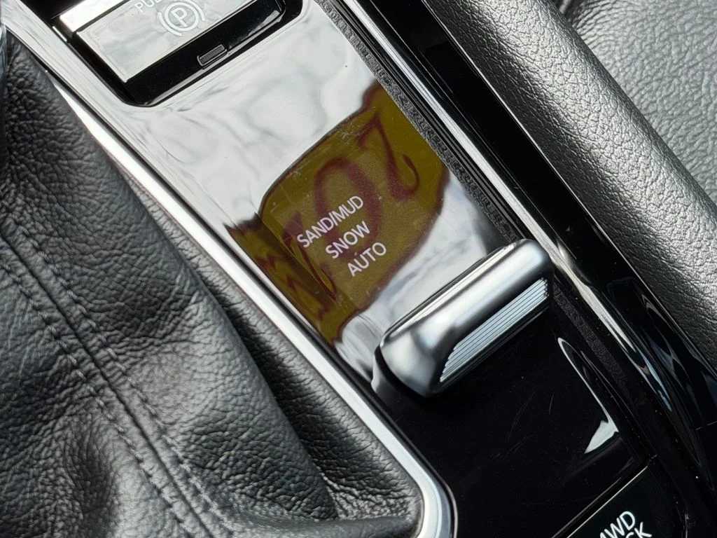 Used 2025 Silver Jeep Limited image 20