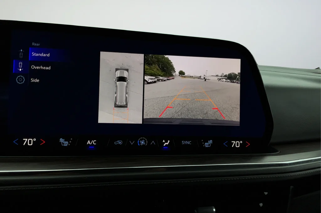 2025 Chevrolet Suburban LT - Photo 16