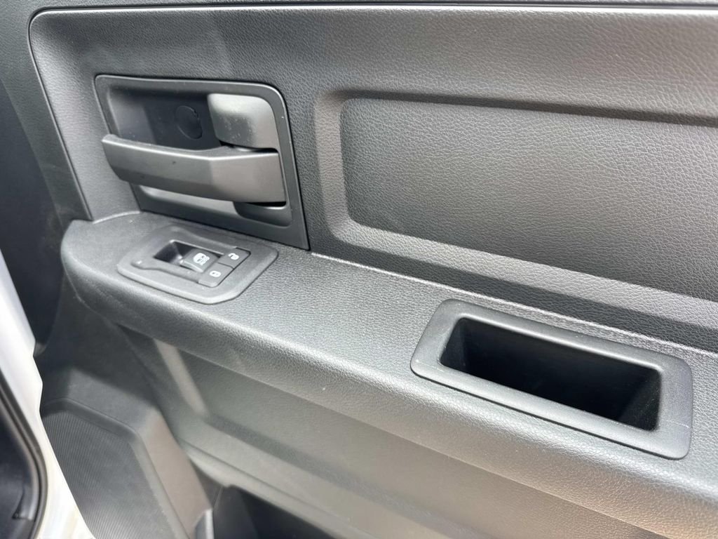 2026 RAM 3500 Chassis Tradesman - Photo 27