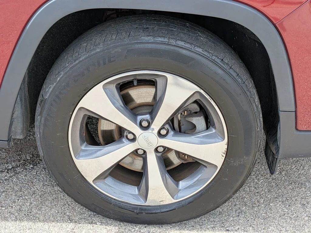 Used 2019 Red Jeep Limited image 9