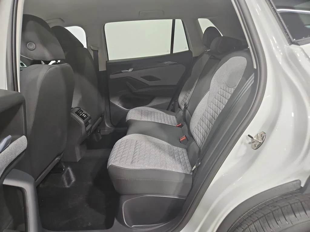 New 2026 White Volkswagen 2.0T S image 23