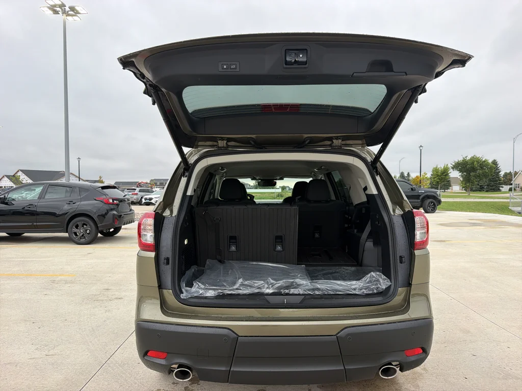 New 2027 AUTUMN GREEN METALLIC Subaru Premium image 6