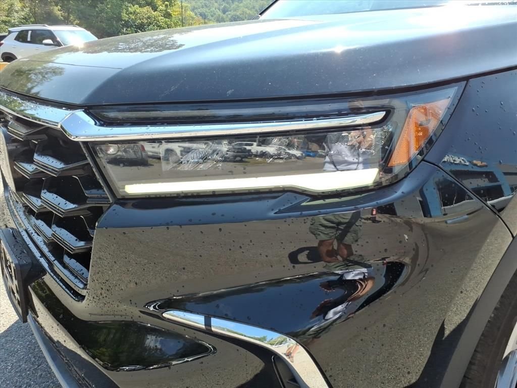 Used 2025 Black Honda EX-L image 2