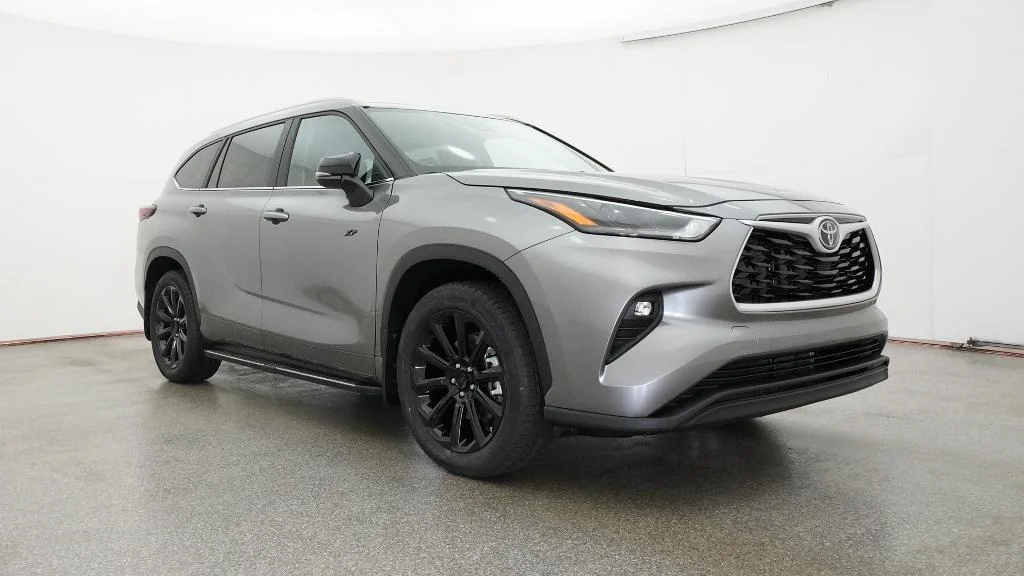 New 2026 Heavy Metal Toyota XLE image 9