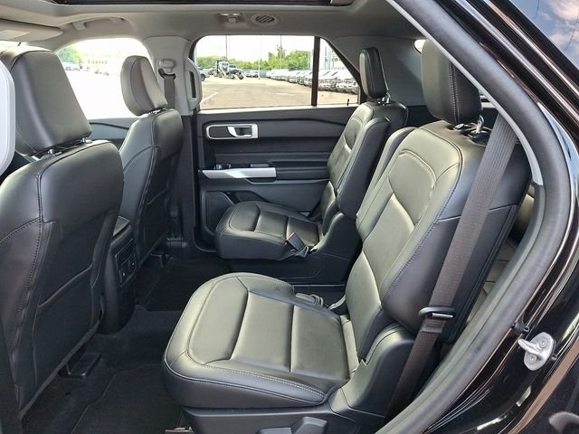 Used 2023 Black Ford XLT image 11