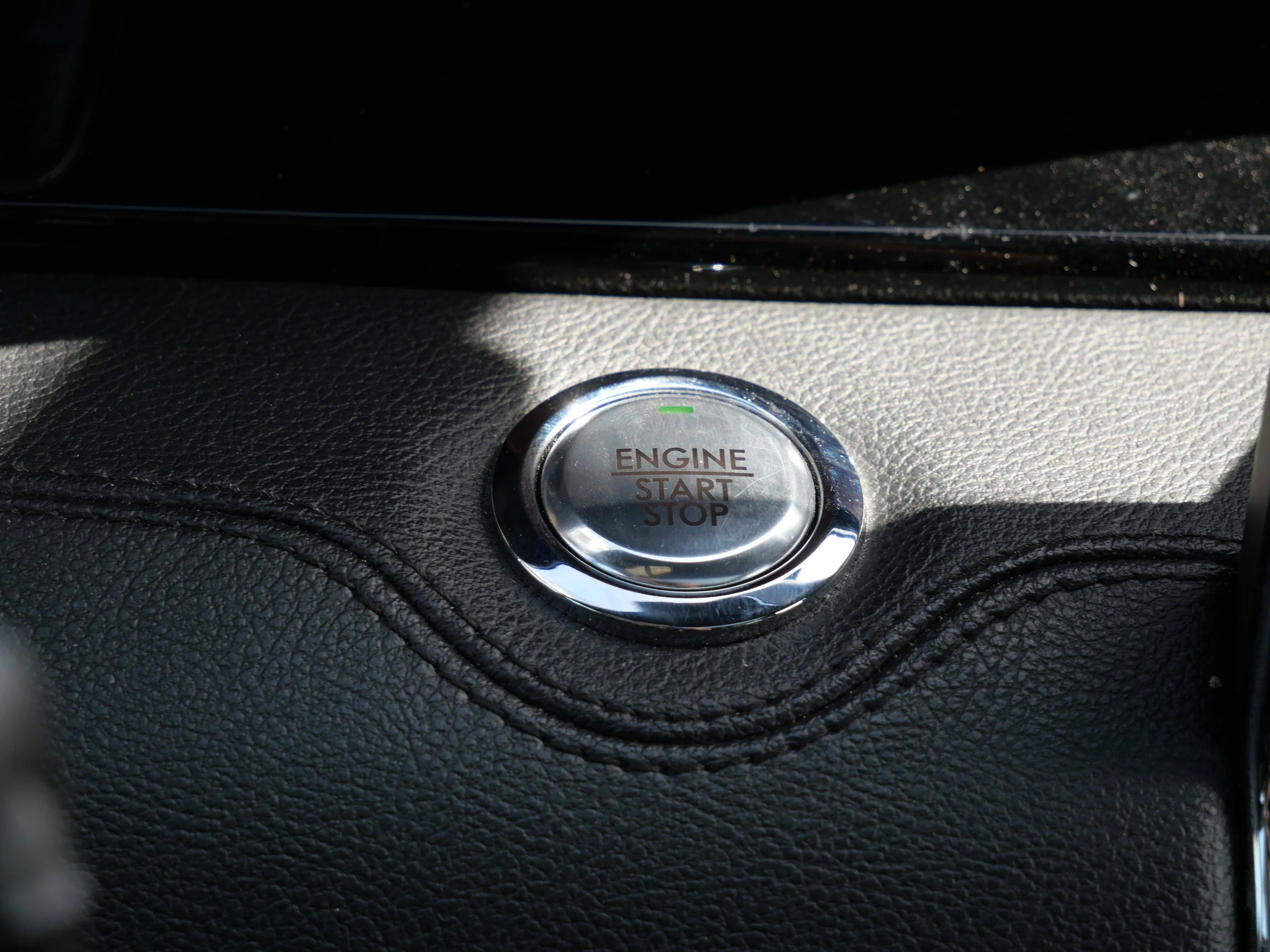 Used 2024 Pristine White Lincoln Reserve image 22