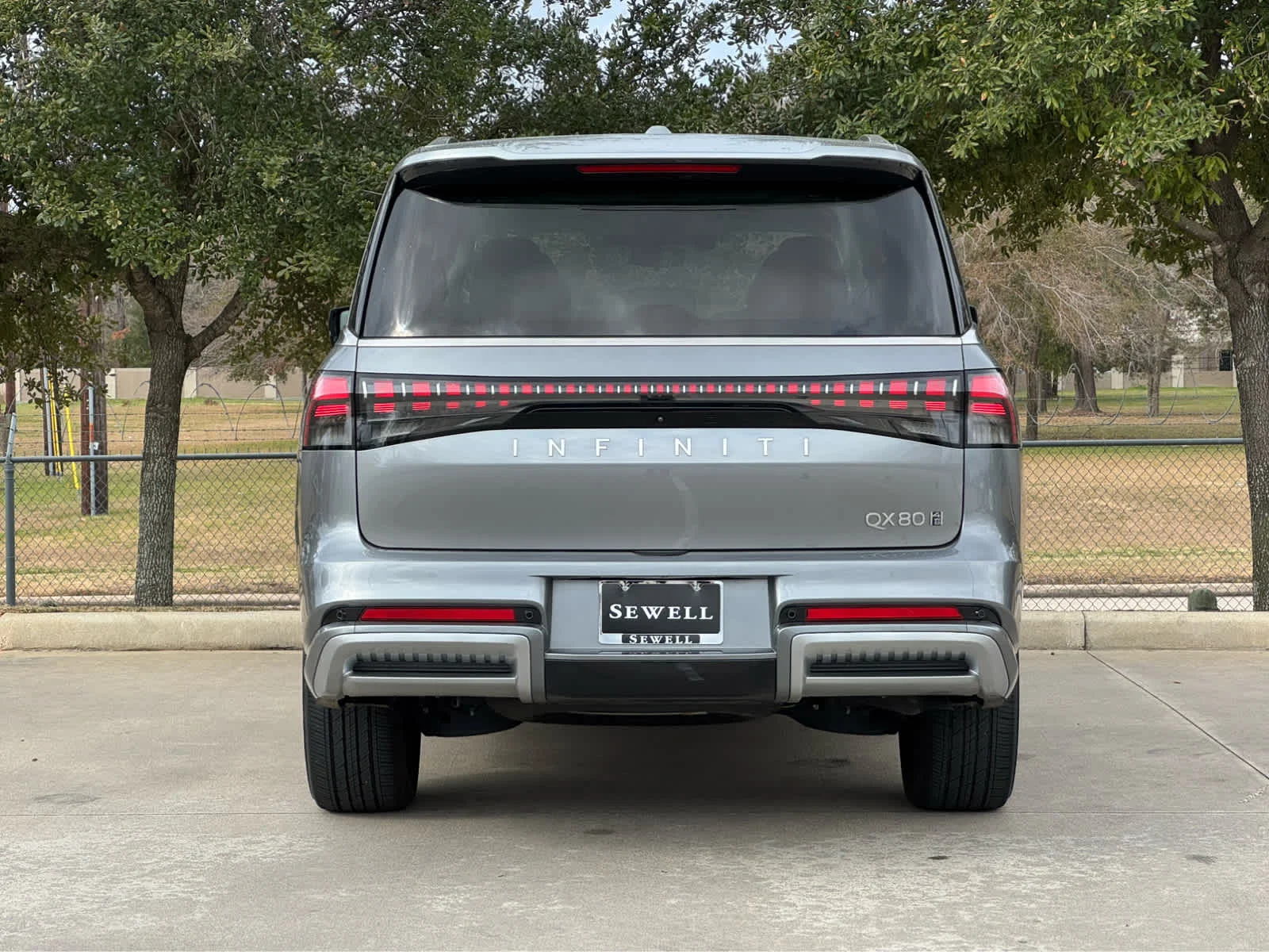 2025 INFINITI QX80 Sensory 4WD - Photo 7