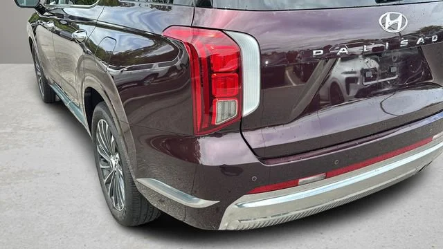 Used 2024 Red Hyundai Calligraphy image 31