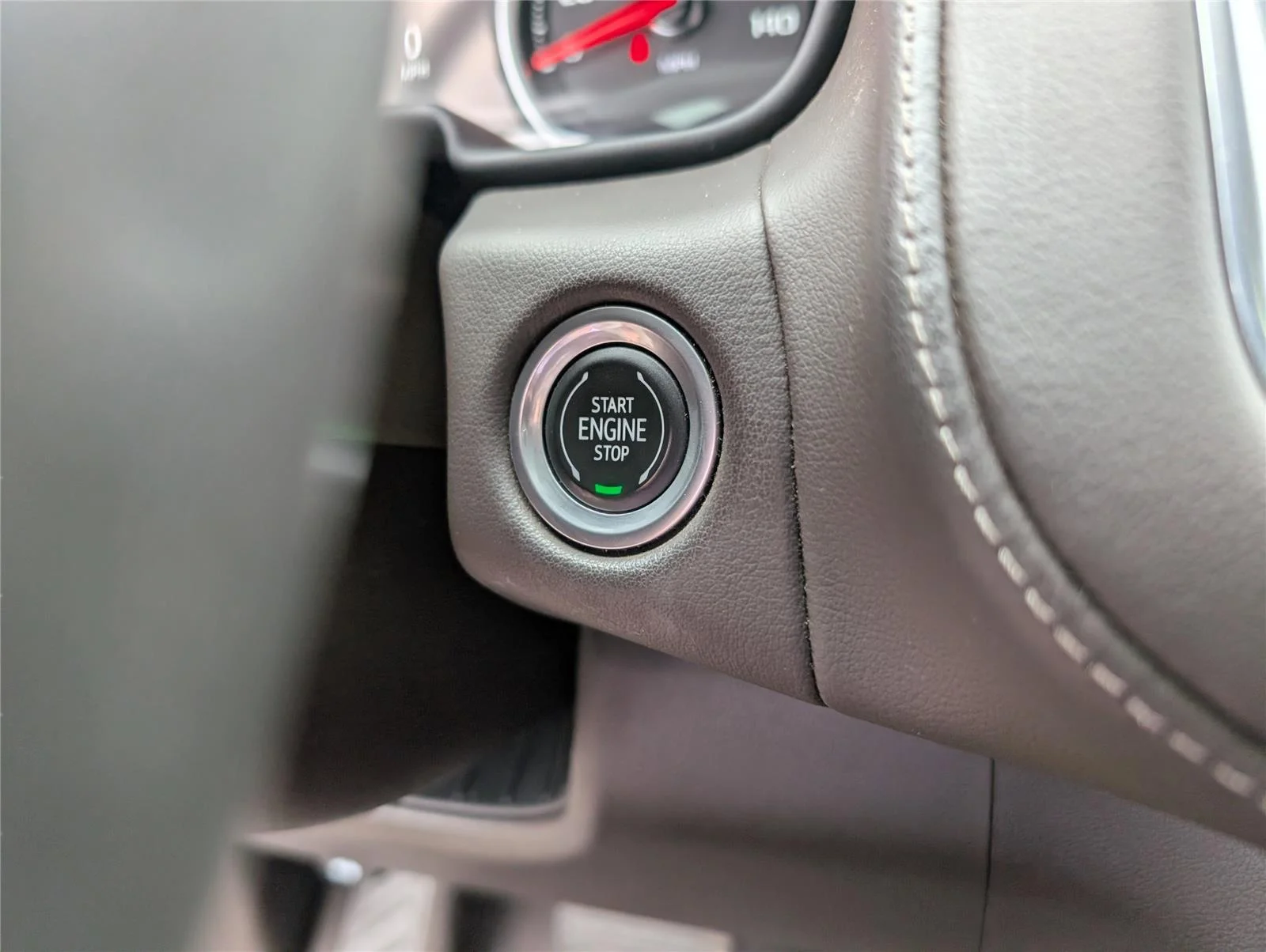Used 2021 BLACK Chevrolet Z71 image 16