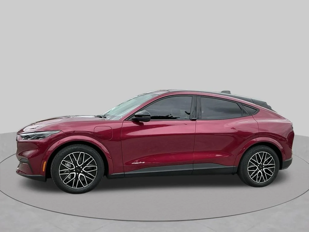 Used 2025 Red Ford Premium image 4