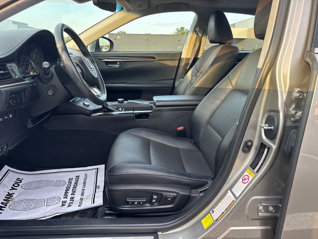 Used 2018 Silver Lexus 350 image 13