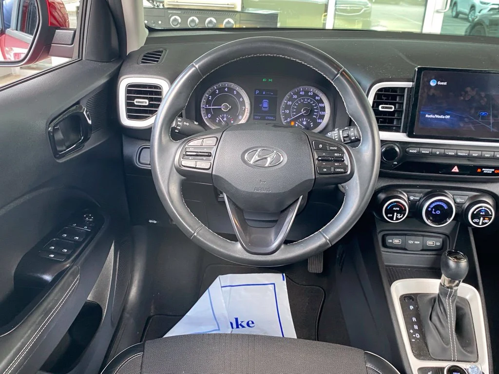 Used 2022 Red Hyundai Limited image 9