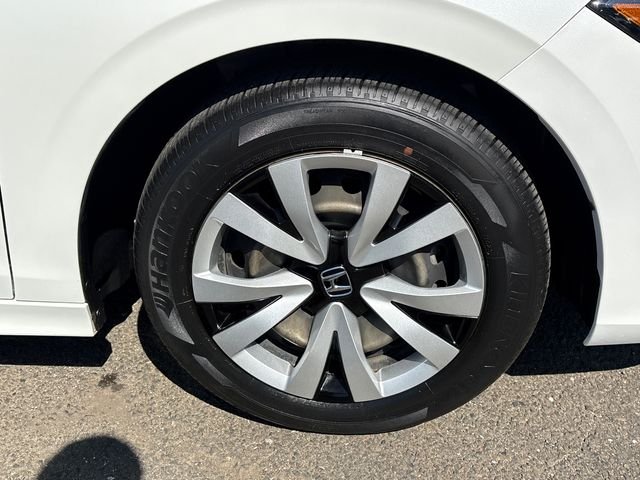 Used 2024 Platinum White Pearl Honda LX image 7