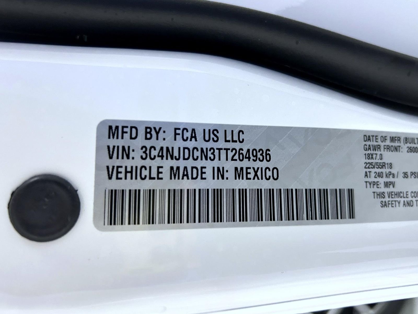 New 2026 Bright White Clear-Coat Exterior Paint Jeep Limited image 25