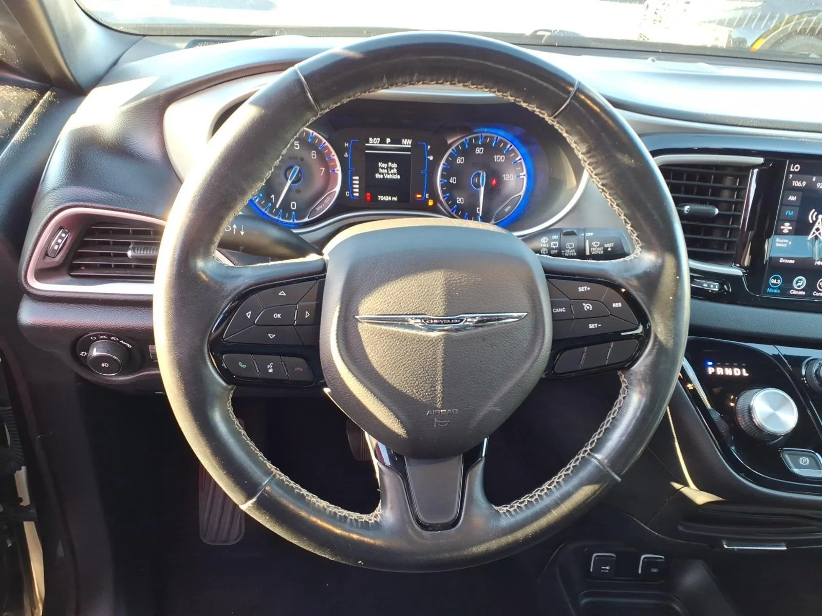 Used 2020 Granite Crystal Metallic Clearcoat Chrysler Launch Edition image 7