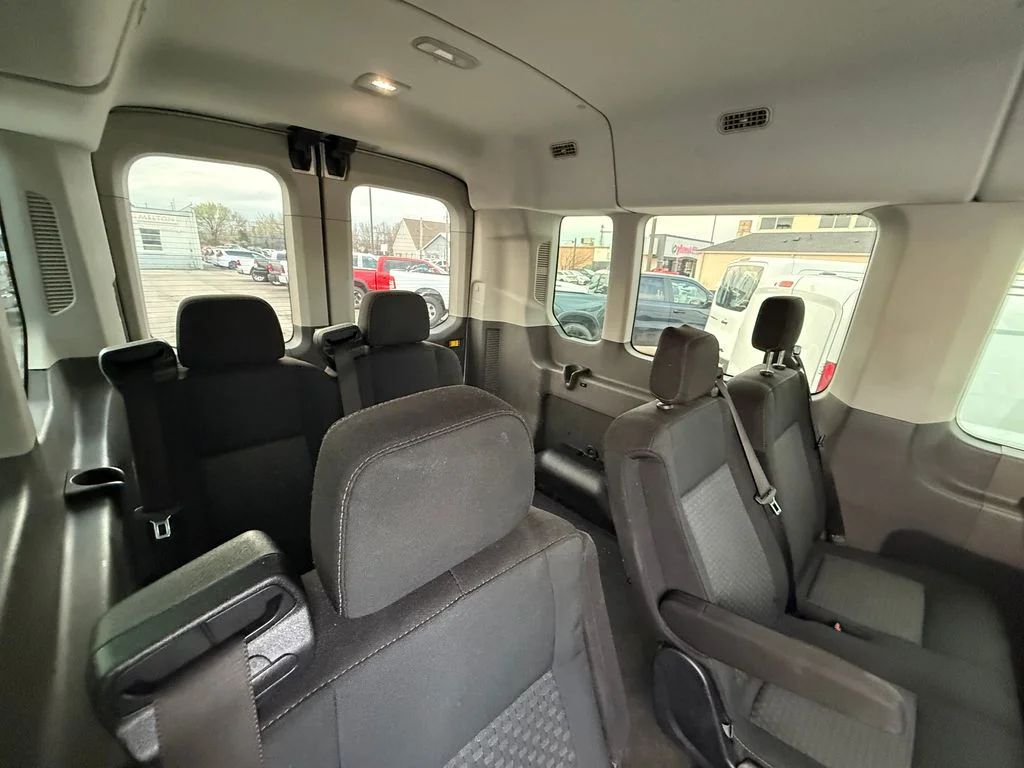 Used 2021 White Ford XLT image 25