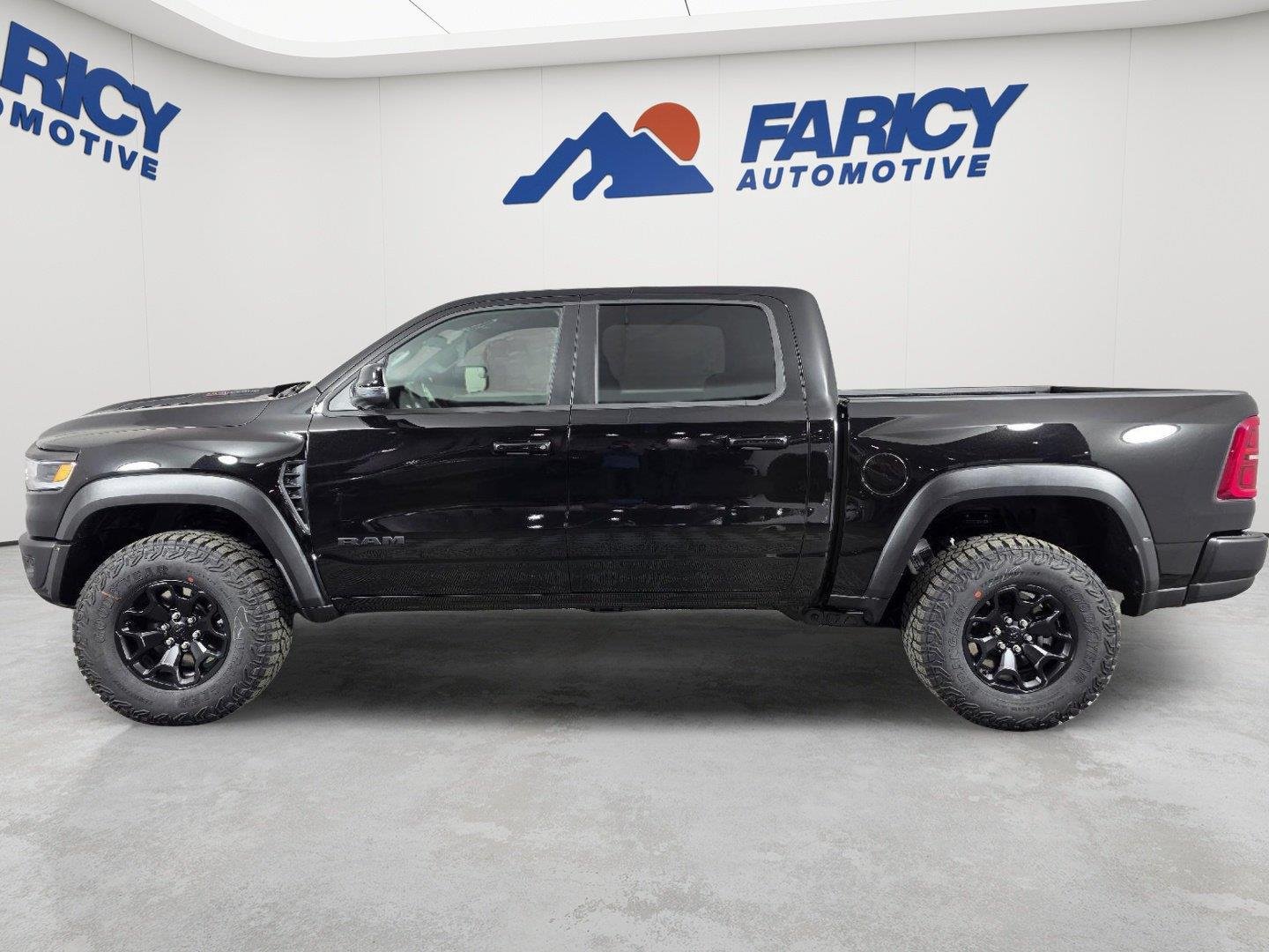 New 2026 Diamond Black Crystal Pearl-Coat Exterior Paint RAM RHO image 2