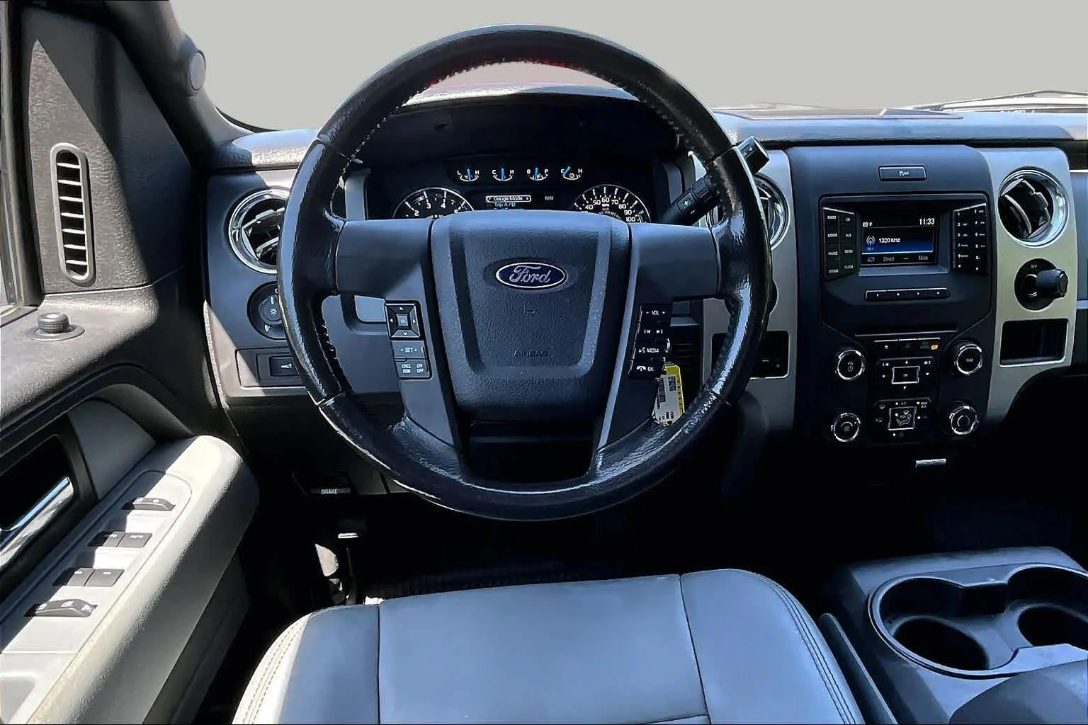Used 2014 Ingot Silver Metallic Ford XLT image 5