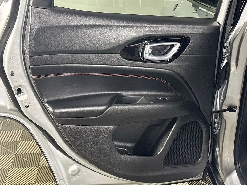 Used 2024 Silver Jeep Trailhawk image 18