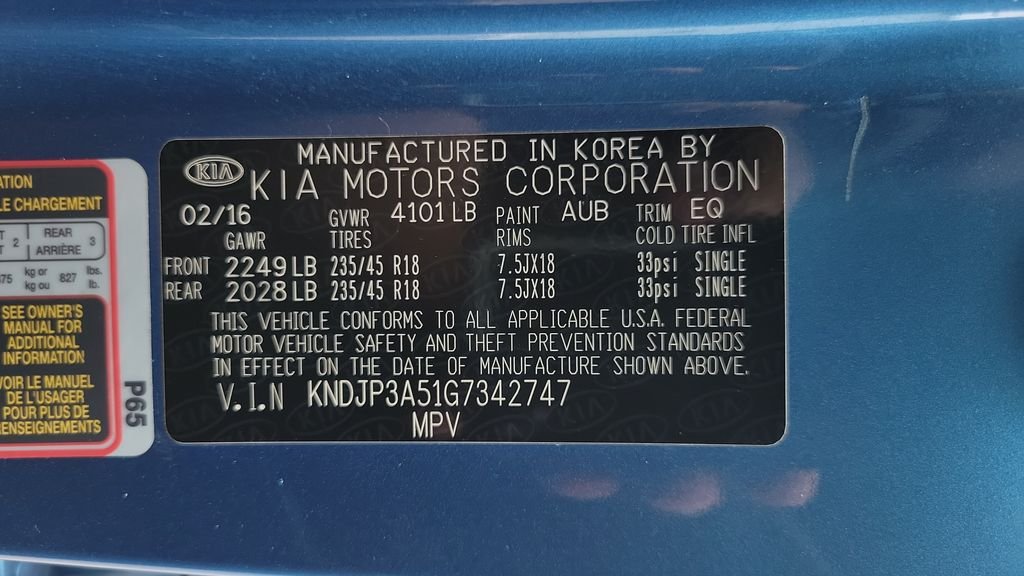 Used 2016 Blue Kia Plus image 26