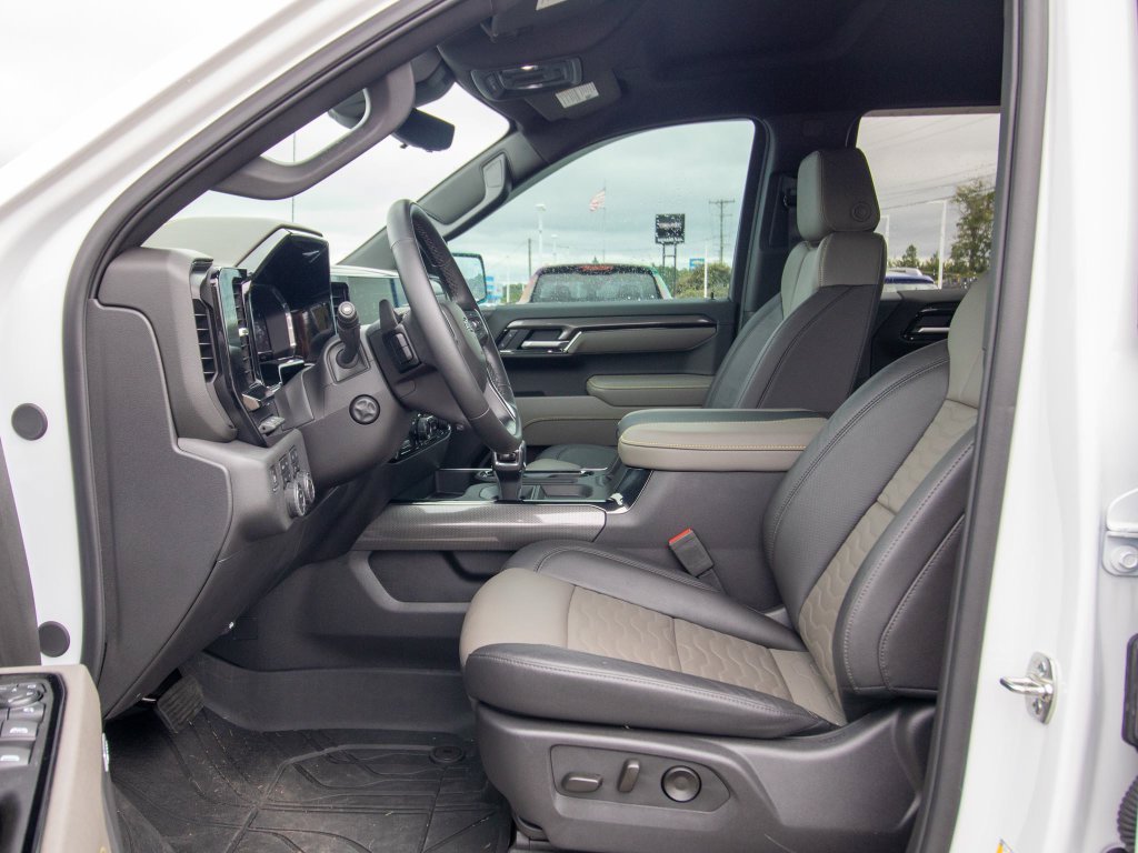 2025 Chevrolet Silverado 1500 ZR2 - Photo 7