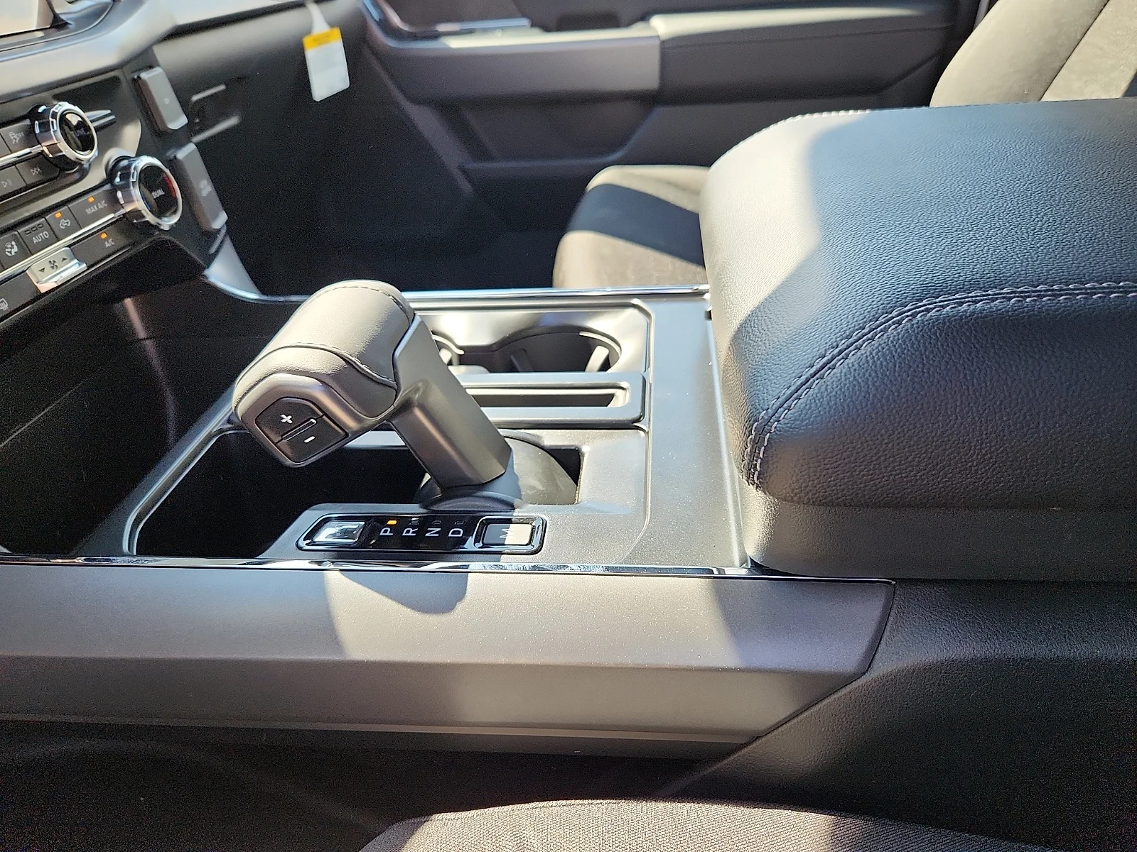 New 2026 Oxford White Ford XLT image 25