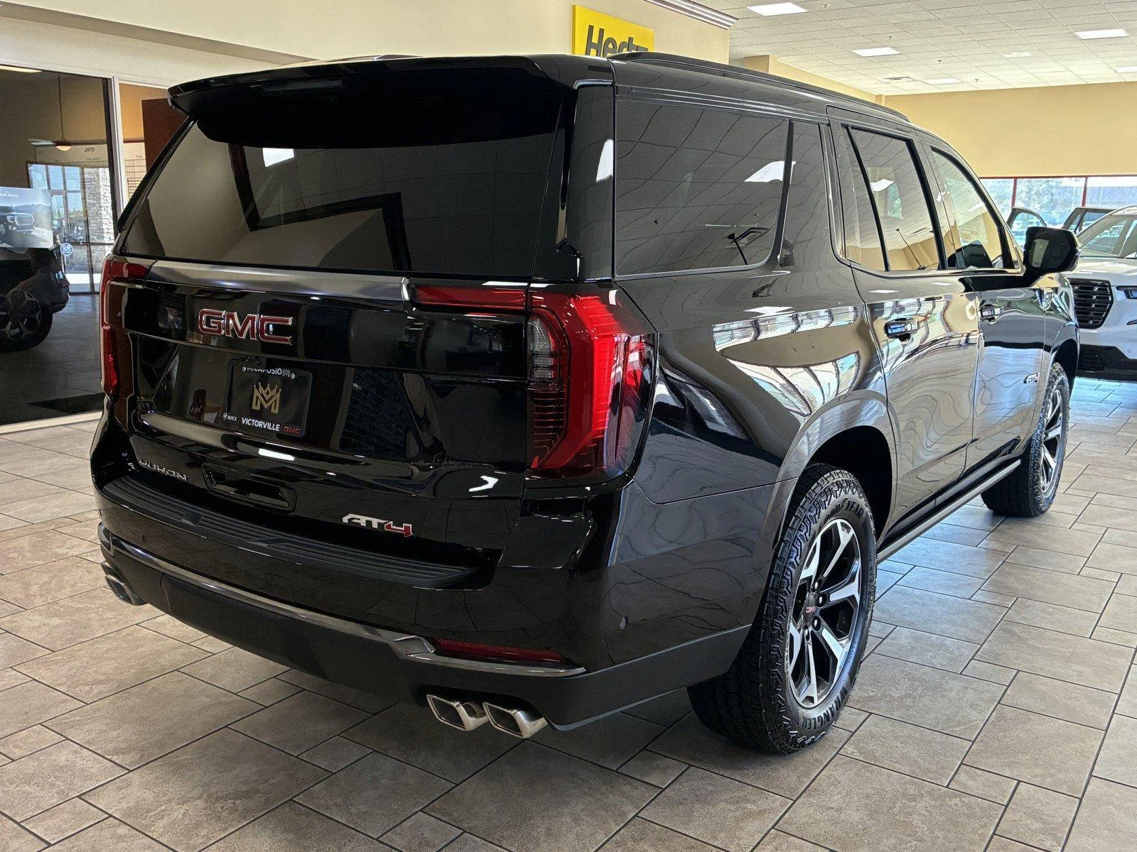 2026 GMC Yukon AT4 - Photo 6