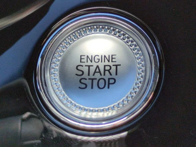 Used 2025 Silver Genesis 2.5T image 11