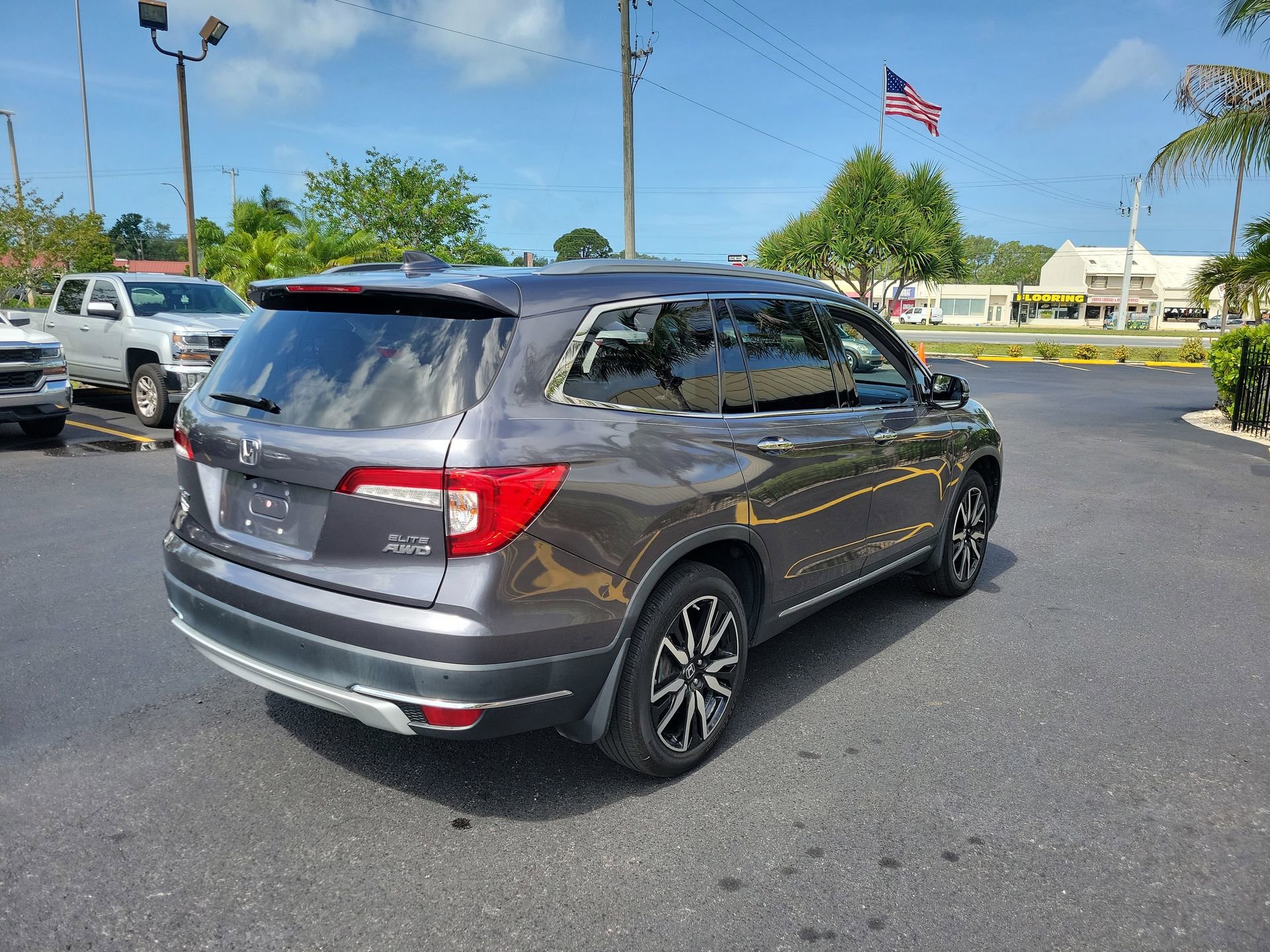 Used 2019 Gray Honda Elite image 6