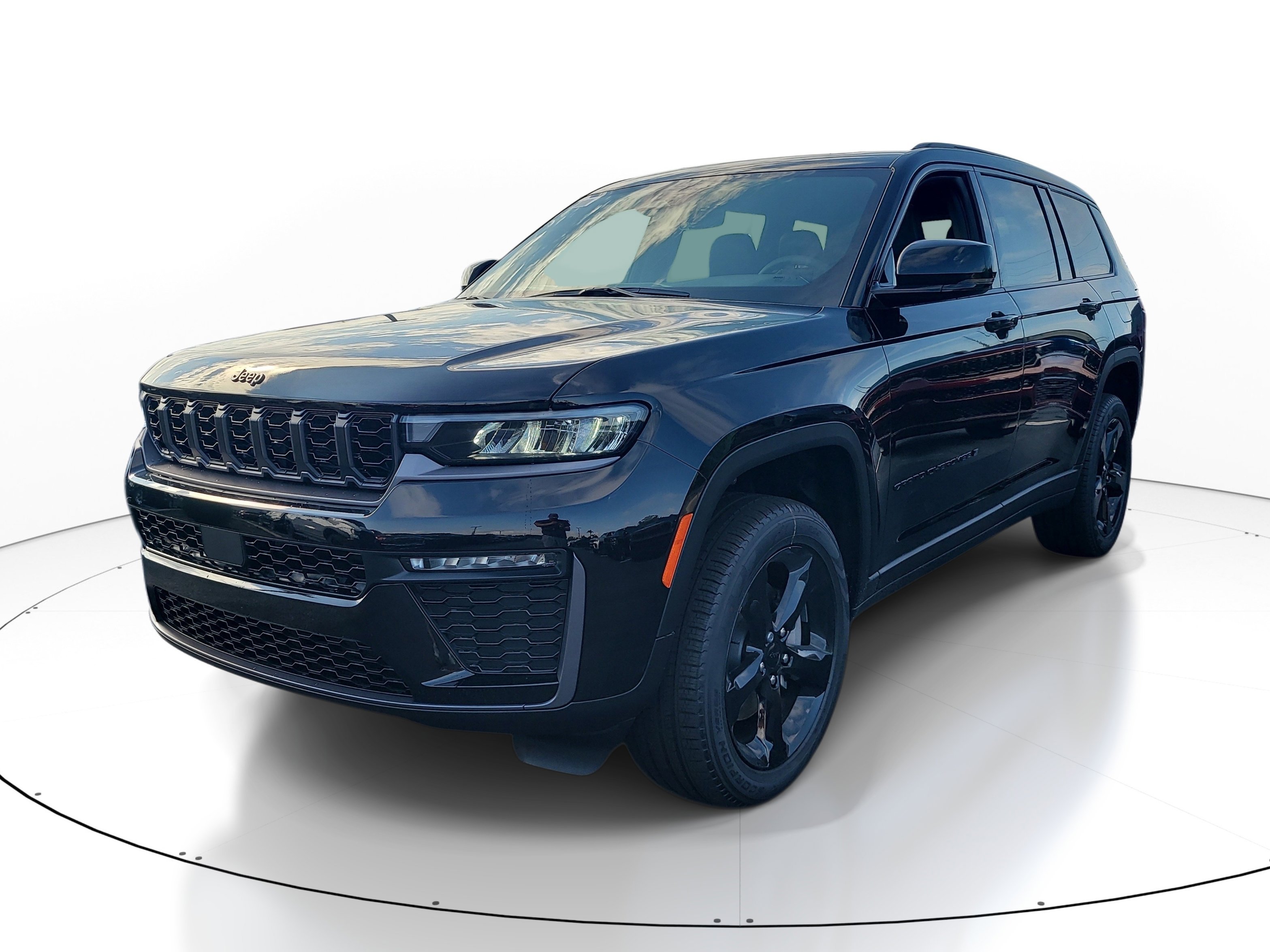 New 2026 Diamond Black Crystal Pearl-Coat Exterior Paint Jeep Limited image 4