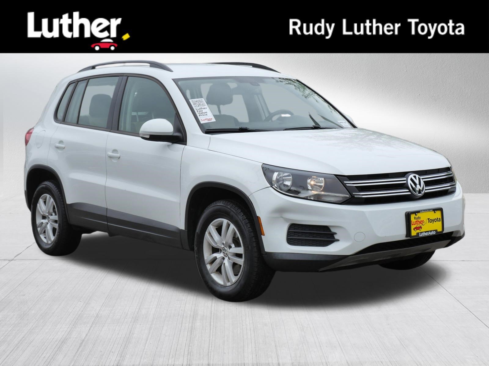 2017 Volkswagen Tiguan 2.0T S 4Motion's photo