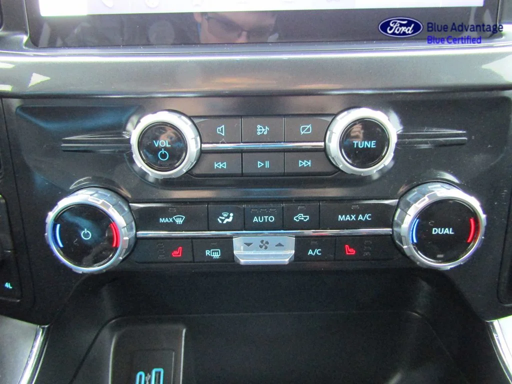Certified Used 2023 Oxford White Ford XLT image 37
