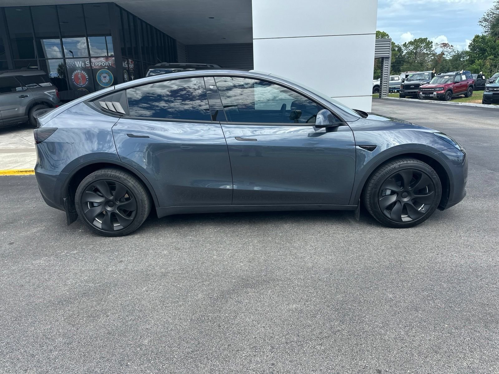 Used 2023 Midnight Silver Metallic Tesla Long Range image 2