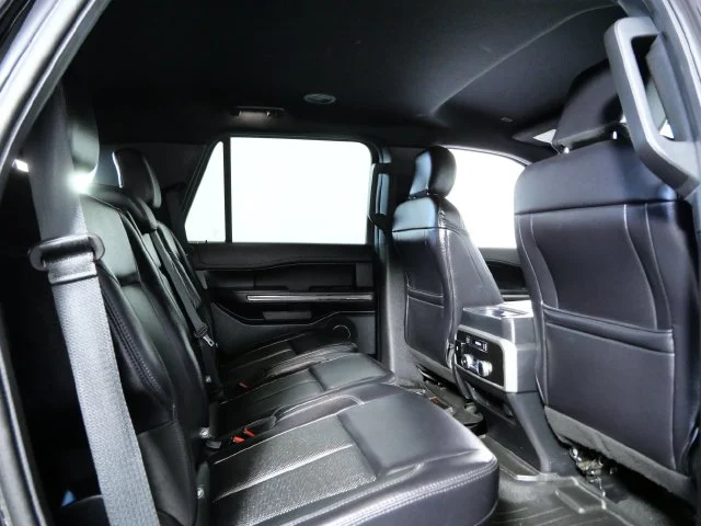 Used 2019 Black Ford XLT image 12