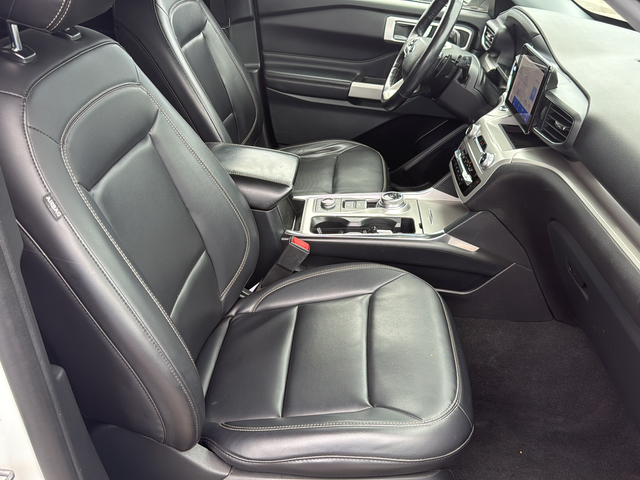 Used 2021 White Ford XLT image 10